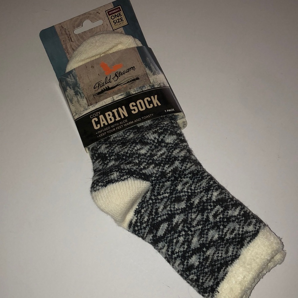 Women’s field & stream cozy cabin socks with aloe black white New OSFM